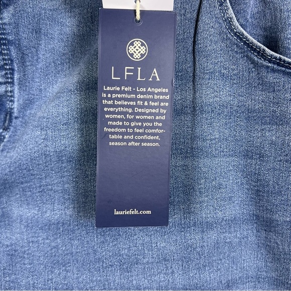 Laurie Felt | Light Blue Ankle Jeans - Picture 4 of 10